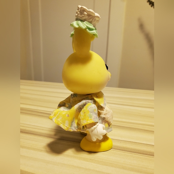 Vintage Tomy/Kidsview Tea Bunnies Yellow Bunny Figurine Sunny Bunny Bay Inn - Picture 4 of 5